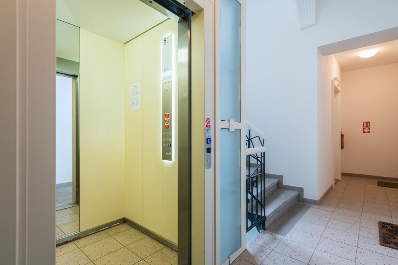 Beautiful Mala Strana Studio By Easybnb Prague Ngoại thất bức ảnh